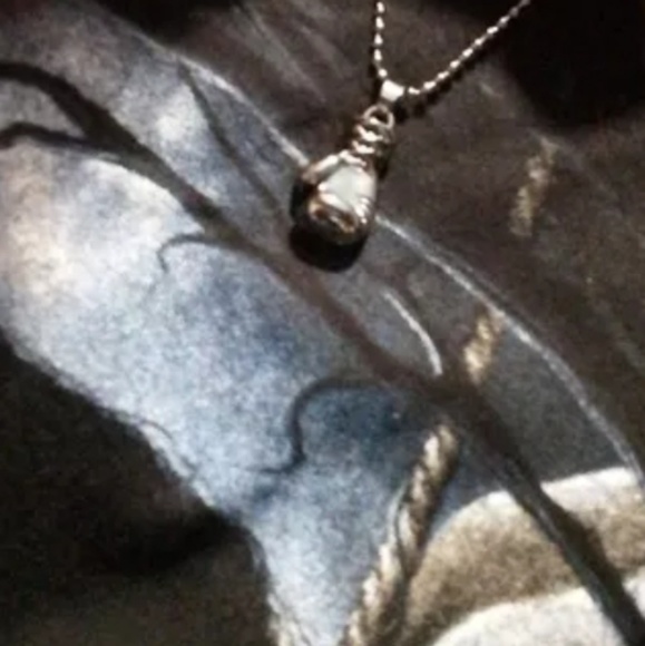 😎 Boxing Glove Chain- gun metal black - Picture 2 of 4
